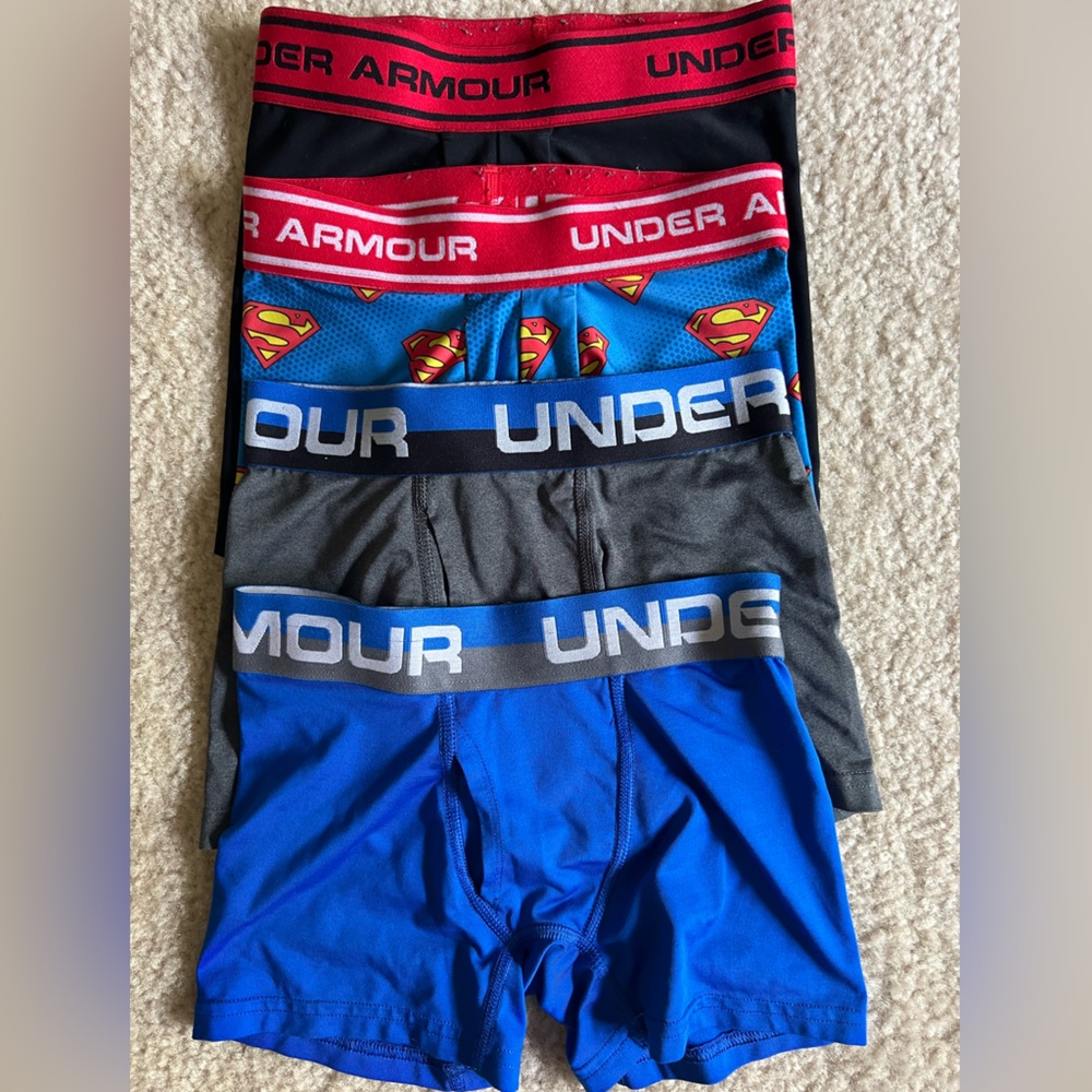 Boys Under Armour XS boxer briefs